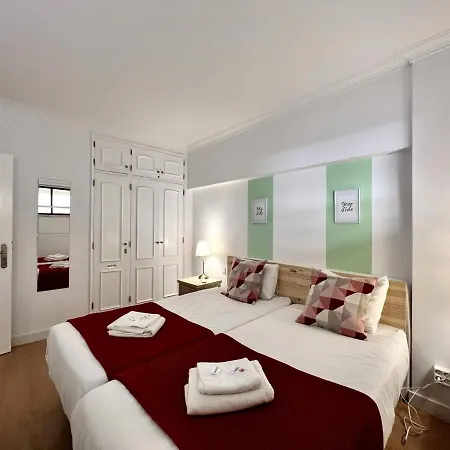 Marina Mar 1 With Pool By Homing Apartamento