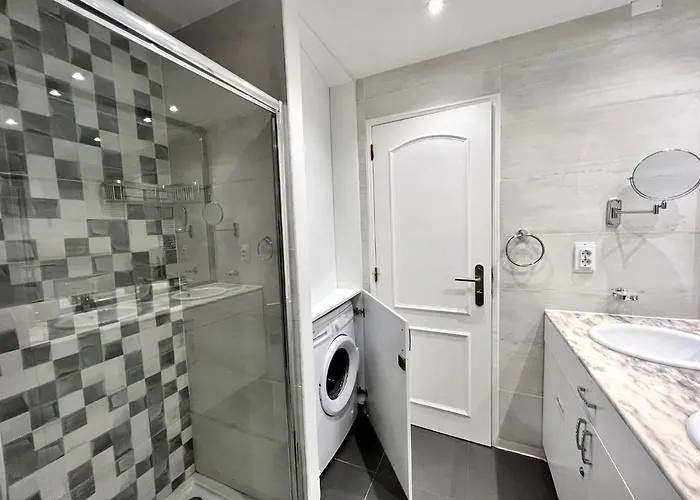 Marina Mar 1 With Pool By Homing * Виламура